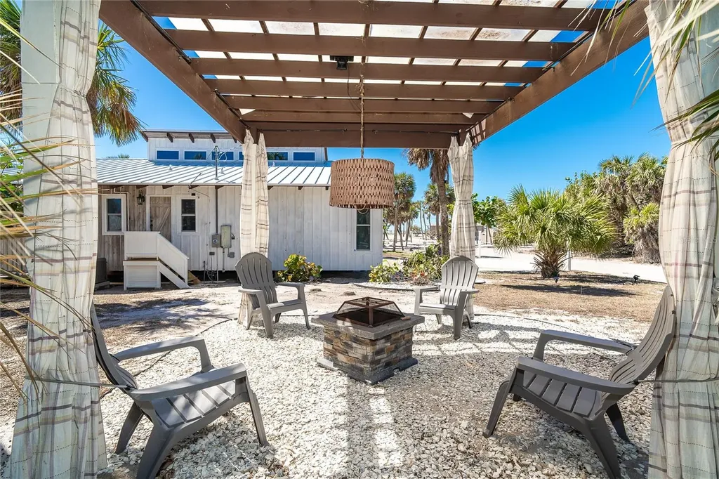 4078 N Beach Road Englewood FL 34223