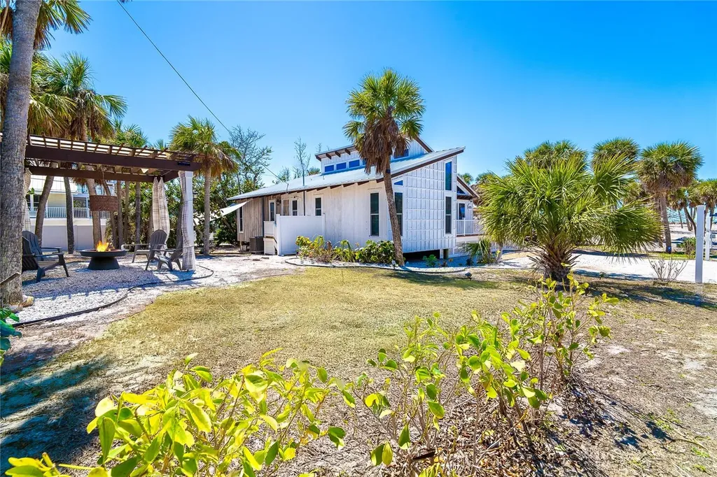 4078 N Beach Road Englewood FL 34223