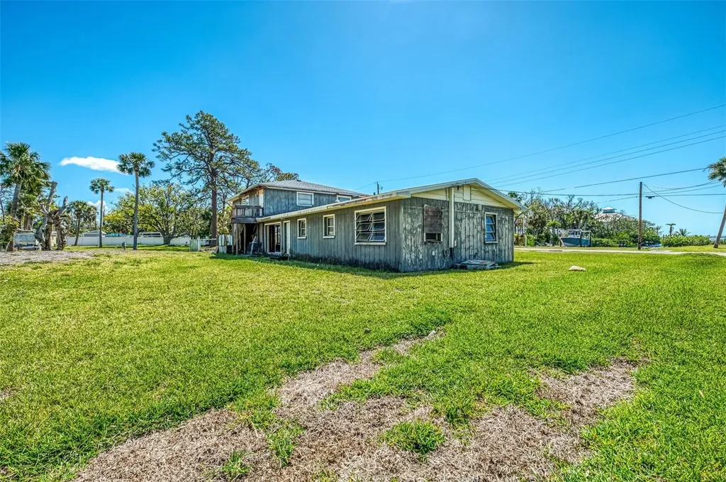 698 & West Perry W Perry Street Englewood FL 34223