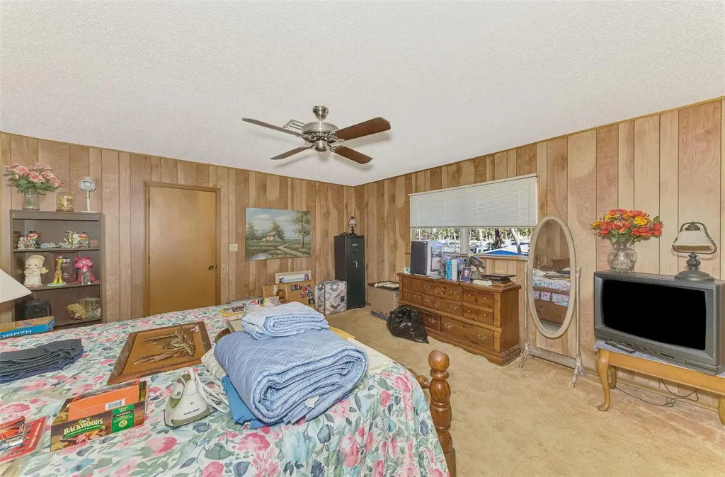 698 & West Perry W Perry Street Englewood FL 34223
