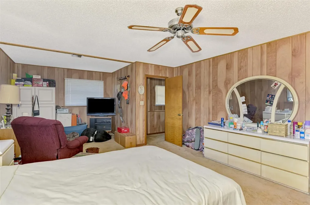 698 & West Perry W Perry Street Englewood FL 34223
