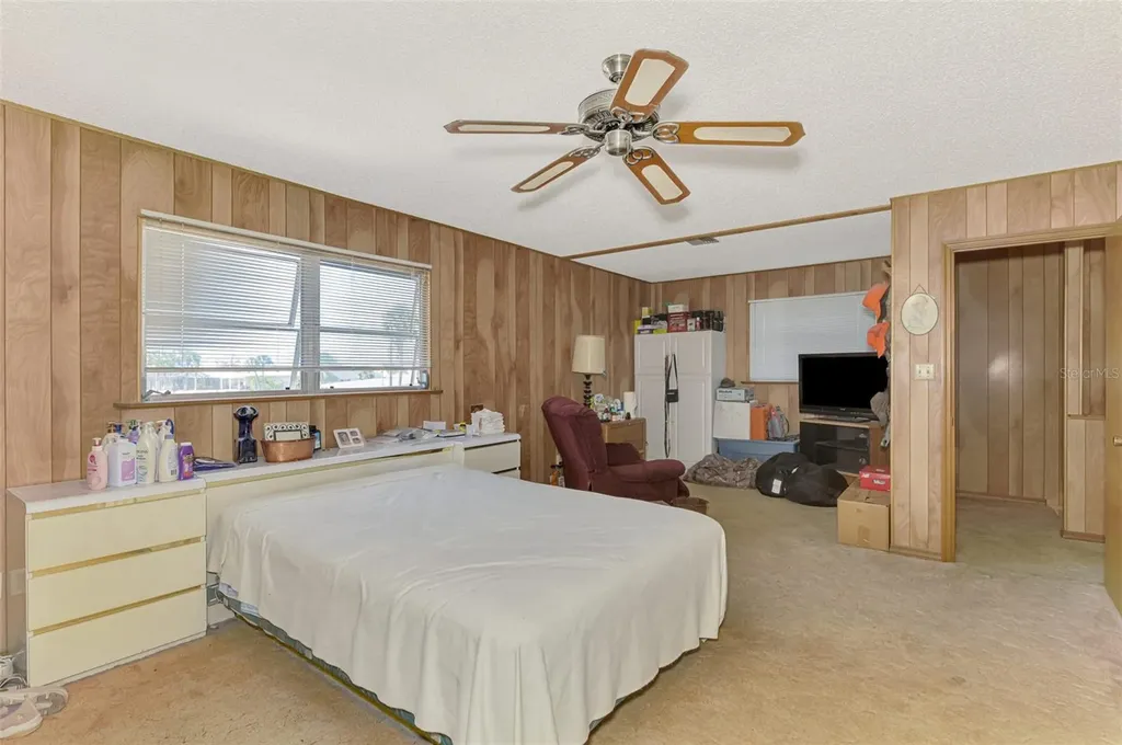 698 & West Perry W Perry Street Englewood FL 34223