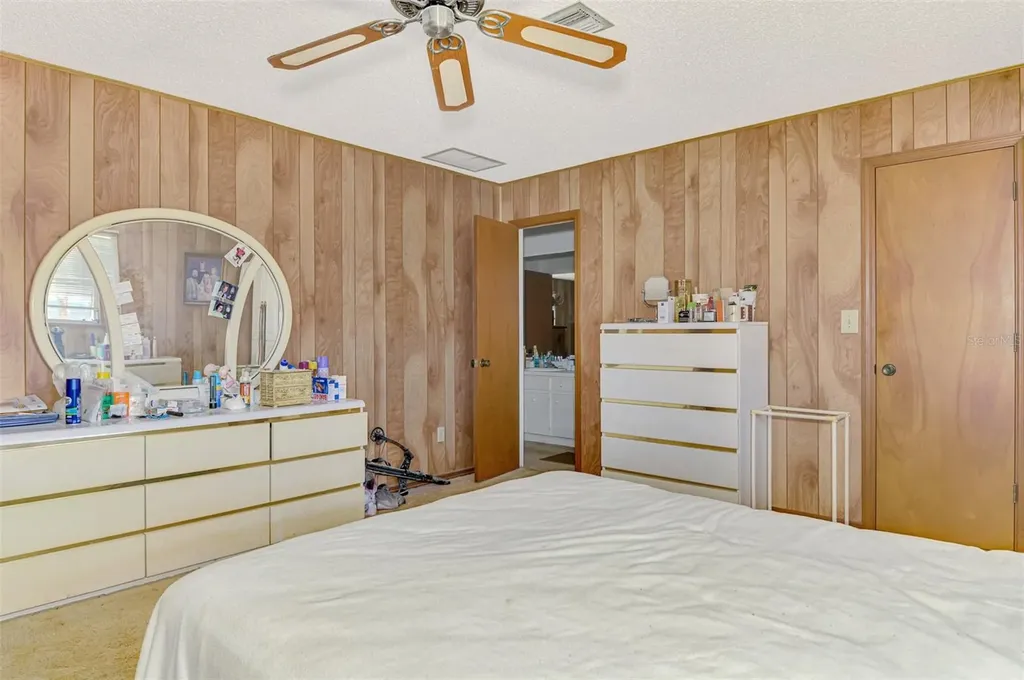 698 & West Perry W Perry Street Englewood FL 34223