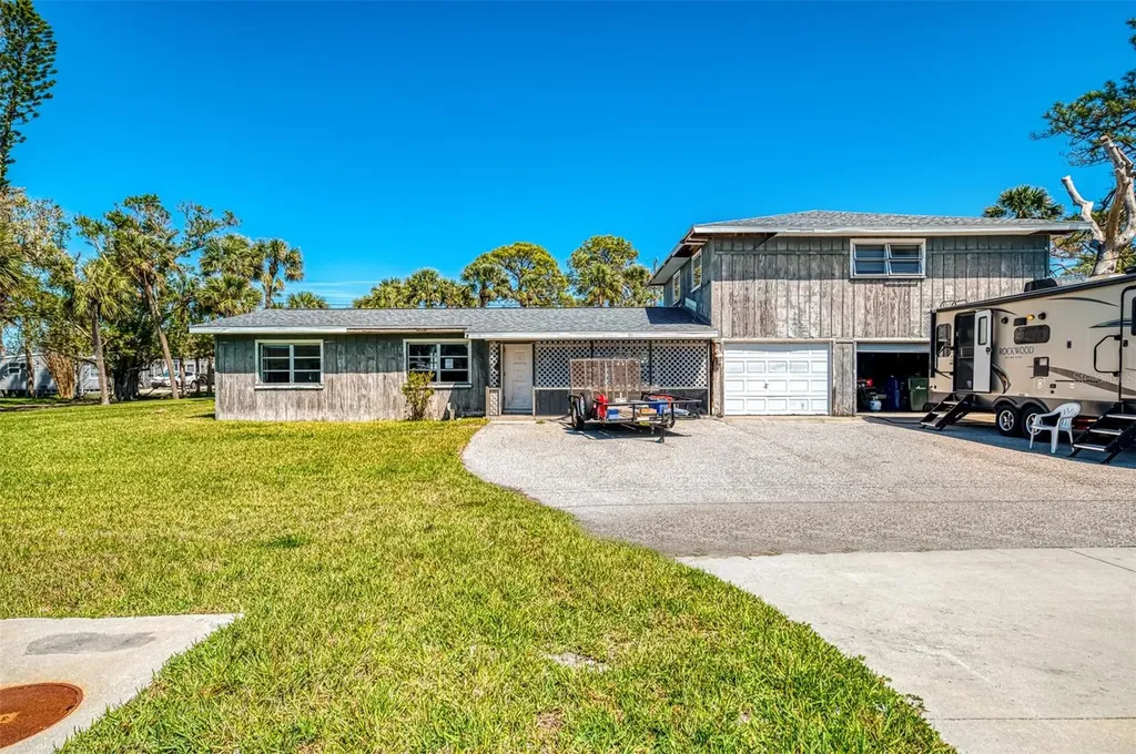 698 & West Perry W Perry Street Englewood FL 34223