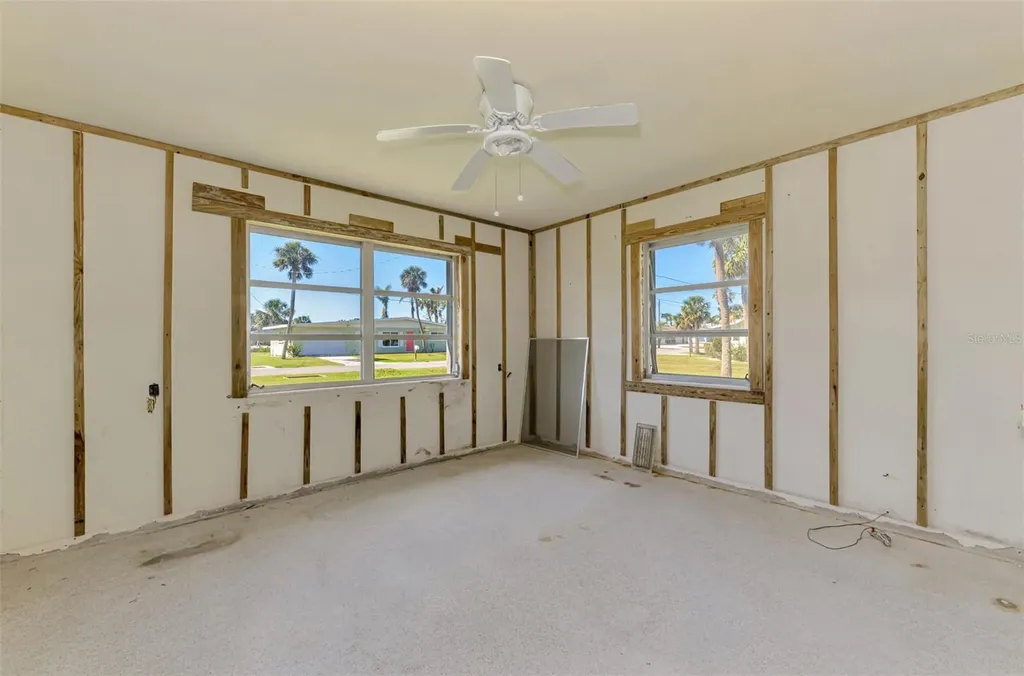 698 & West Perry W Perry Street Englewood FL 34223