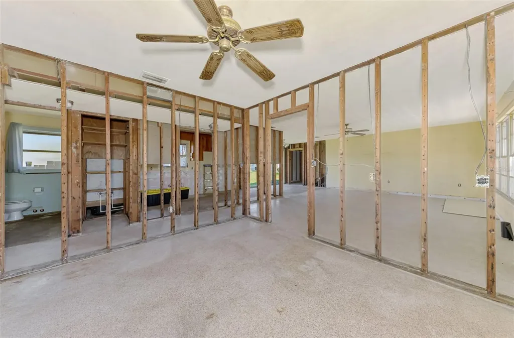 698 & West Perry W Perry Street Englewood FL 34223
