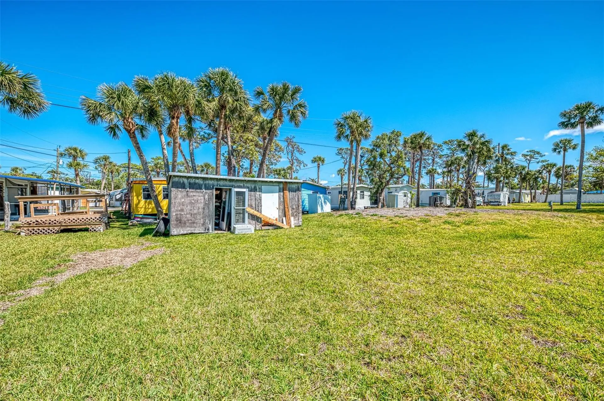 698 & West Perry W Perry Street Englewood FL 34223