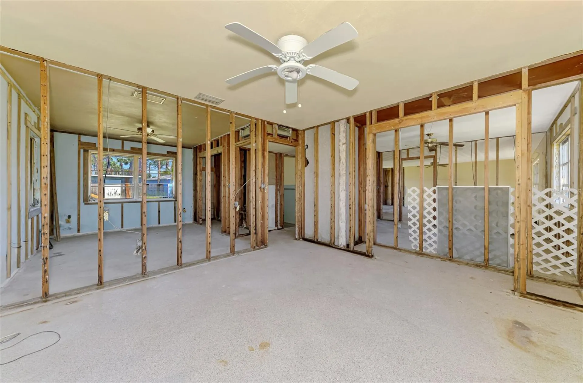 698 & West Perry W Perry Street Englewood FL 34223