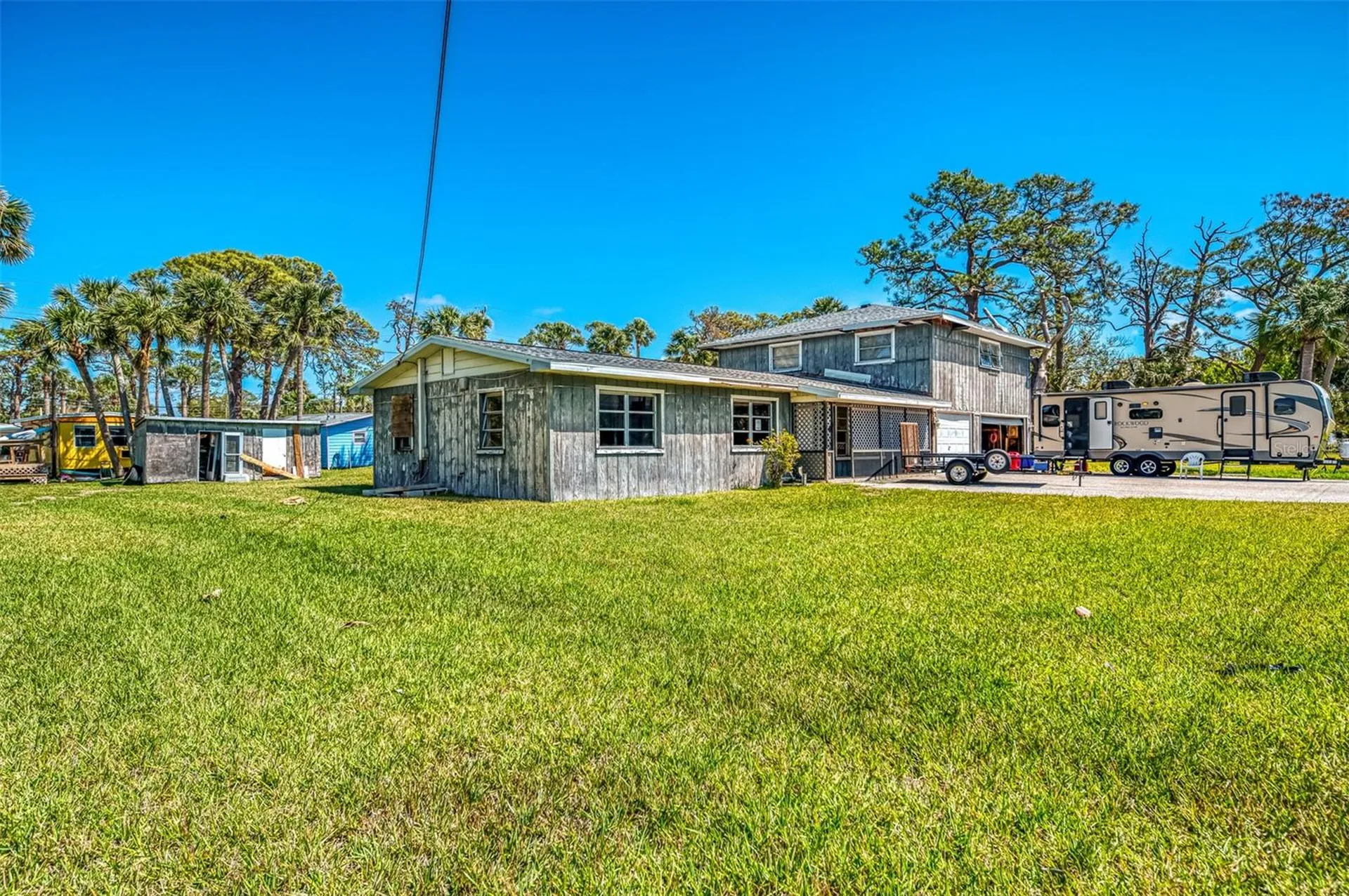 698 & West Perry W Perry Street Englewood FL 34223