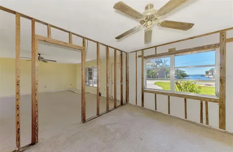 698 & West Perry W Perry Street Englewood FL 34223