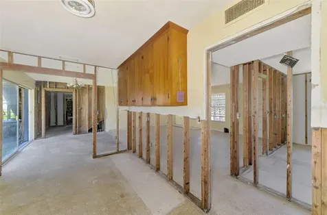 698 & West Perry W Perry Street Englewood FL 34223