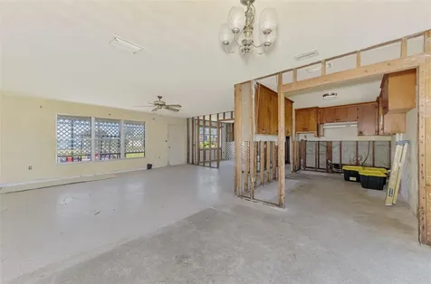 698 & West Perry W Perry Street Englewood FL 34223