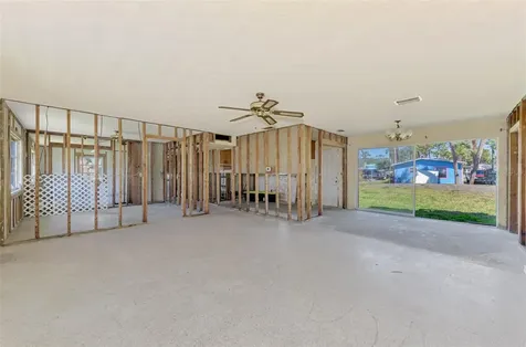 698 & West Perry W Perry Street Englewood FL 34223
