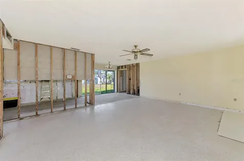 698 & West Perry W Perry Street Englewood FL 34223