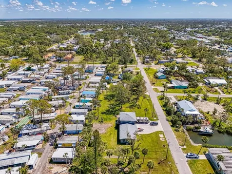 698 & West Perry W Perry Street Englewood FL 34223
