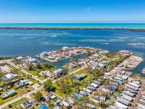 698 & West Perry W Perry Street Englewood FL 34223