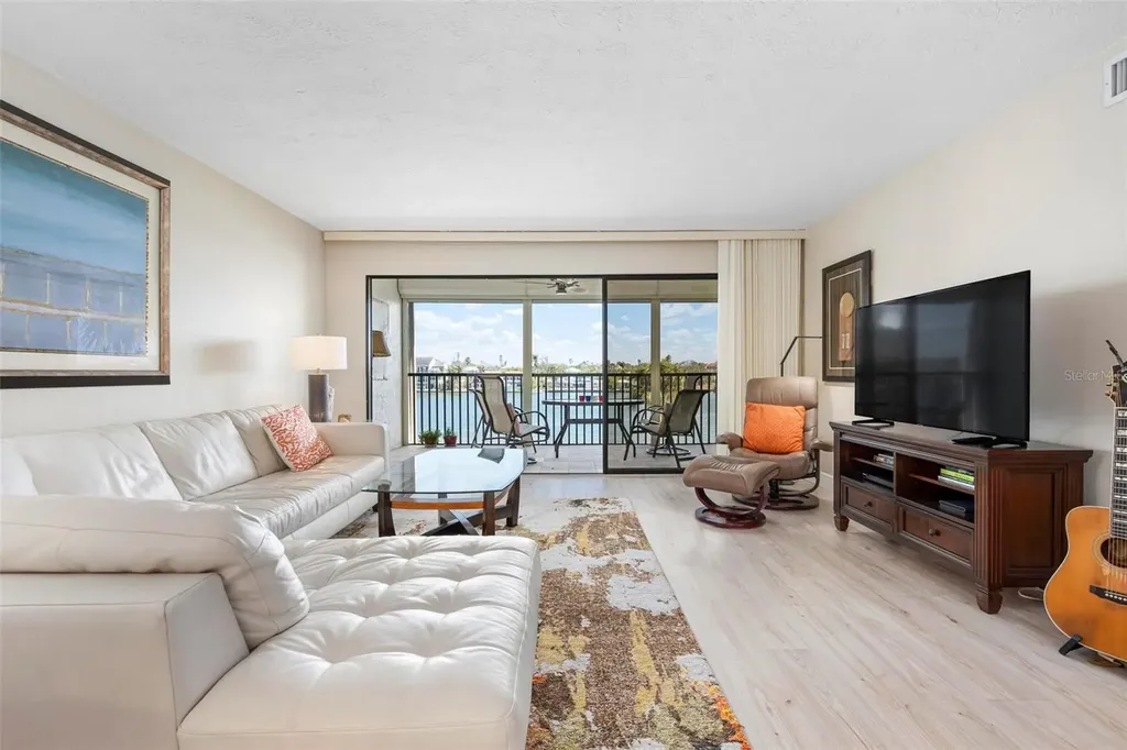 1900 Cove II Place Sarasota FL 34242
