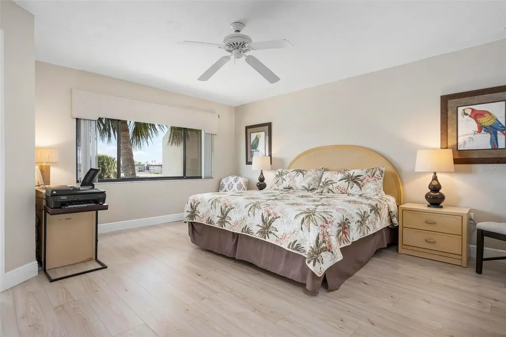1900 Cove II Place Sarasota FL 34242