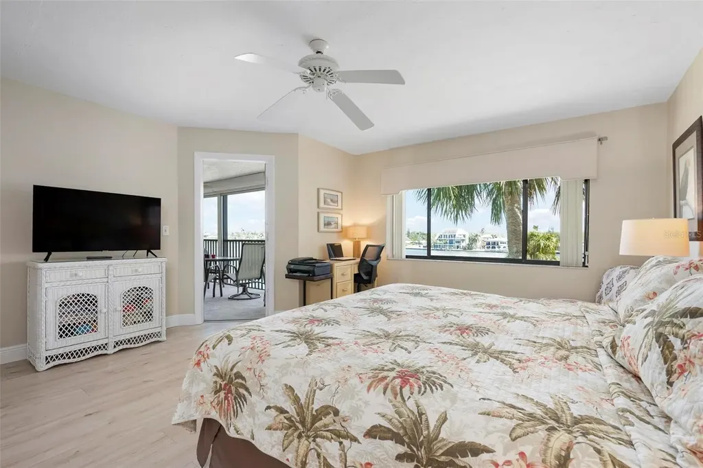 1900 Cove II Place Sarasota FL 34242