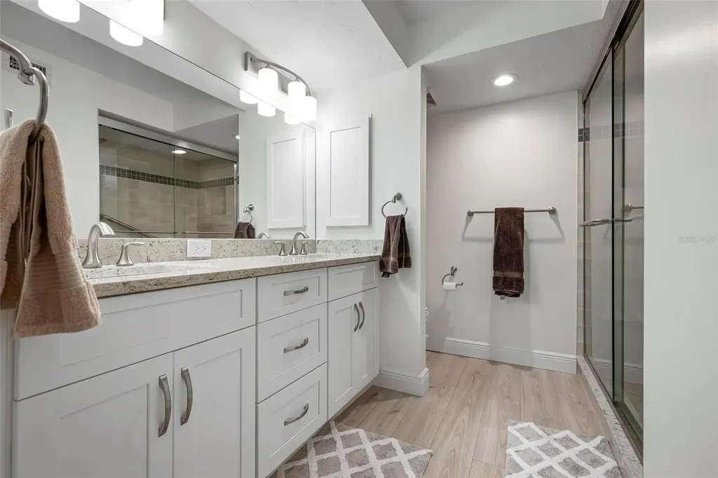 1900 Cove II Place Sarasota FL 34242