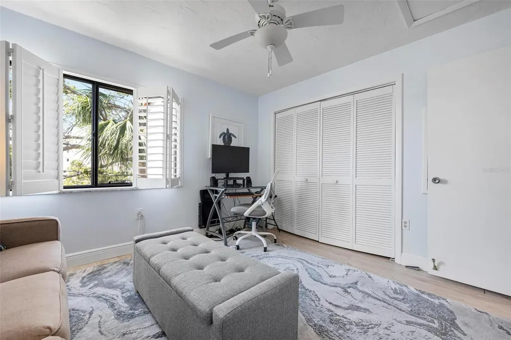 1900 Cove II Place Sarasota FL 34242