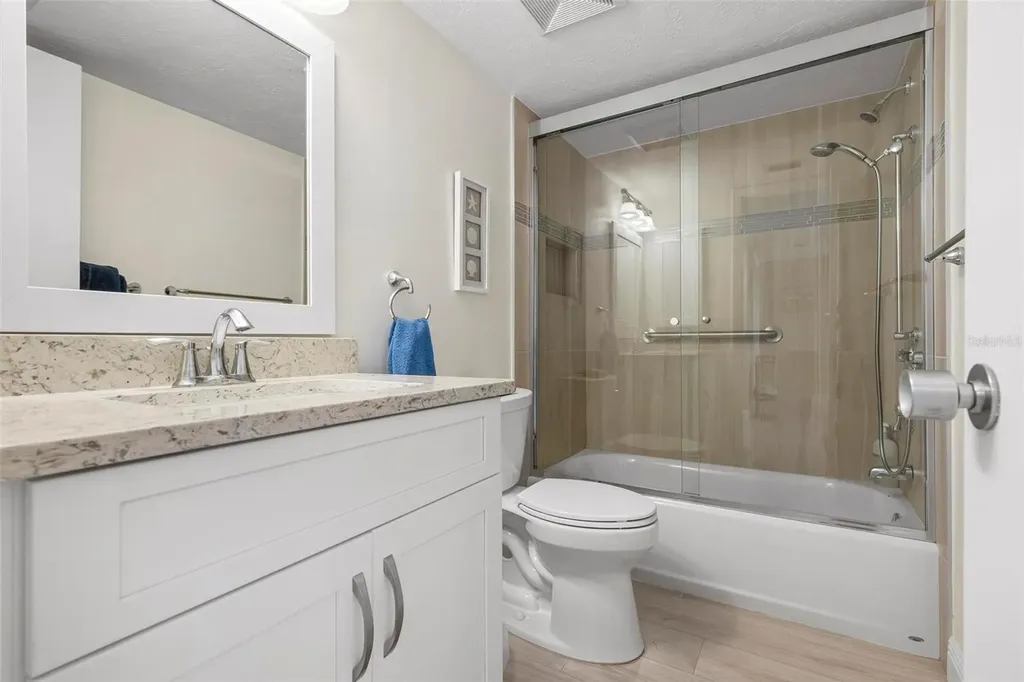 1900 Cove II Place Sarasota FL 34242