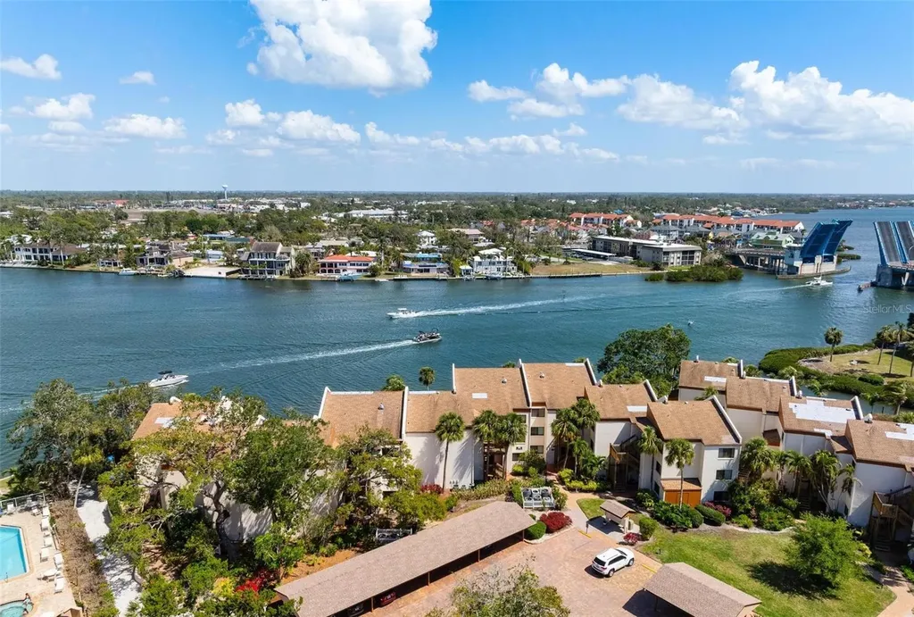 1900 Cove II Place Sarasota FL 34242