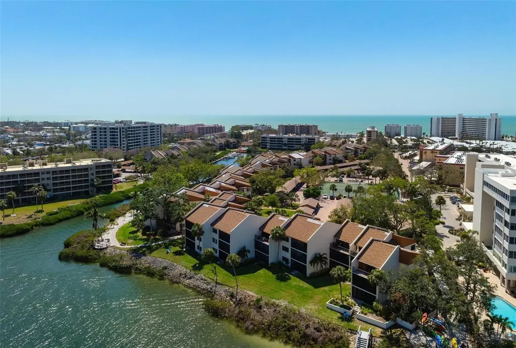 1900 Cove II Place Sarasota FL 34242
