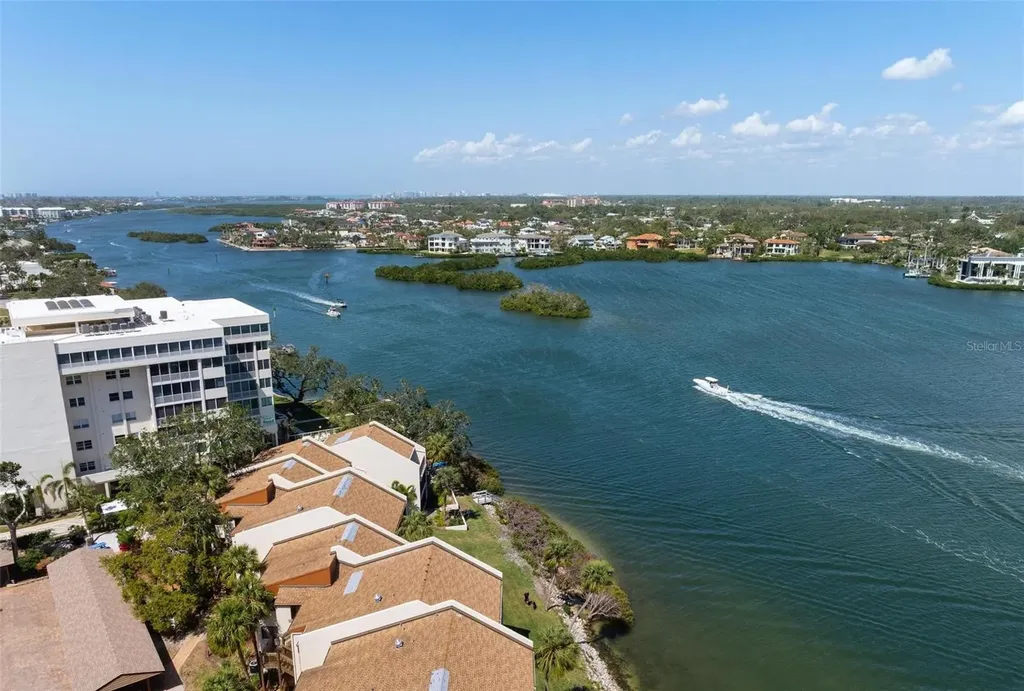 1900 Cove II Place Sarasota FL 34242