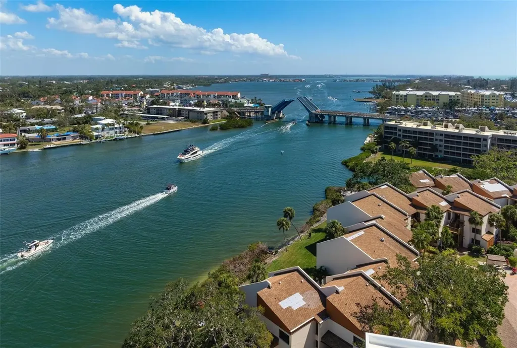 1900 Cove II Place Sarasota FL 34242