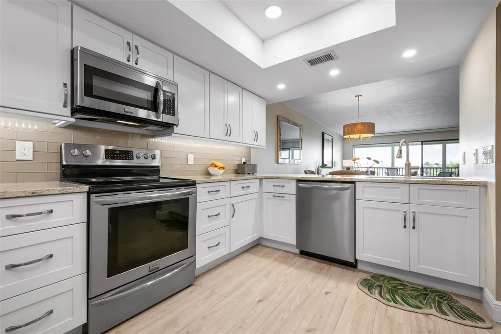 1900 Cove II Place Sarasota FL 34242
