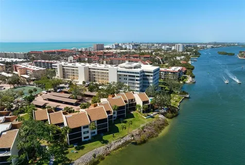1900 Cove II Place Sarasota FL 34242