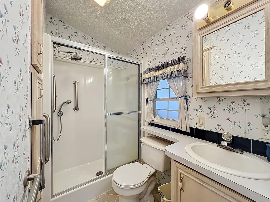 194 Big Pine Avenue S Frostproof FL 33843