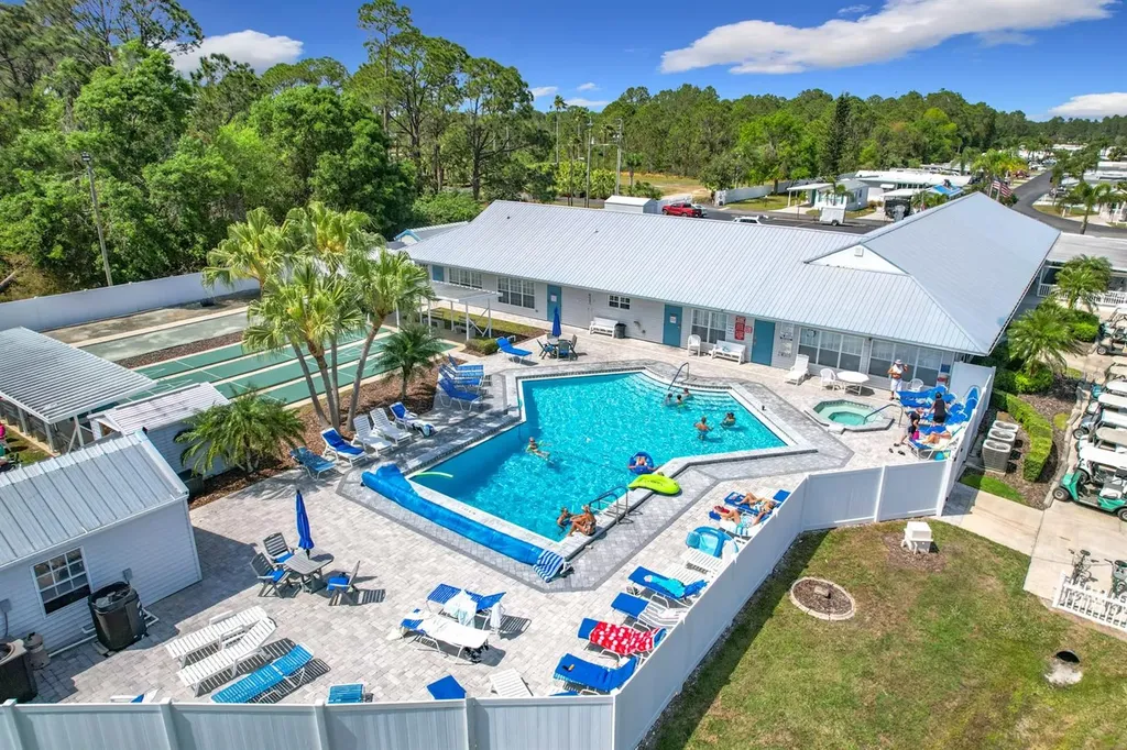194 Big Pine Avenue S Frostproof FL 33843