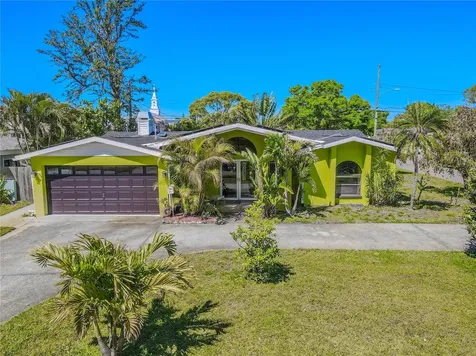 5953 36th Avenue N St Petersburg FL 33710
