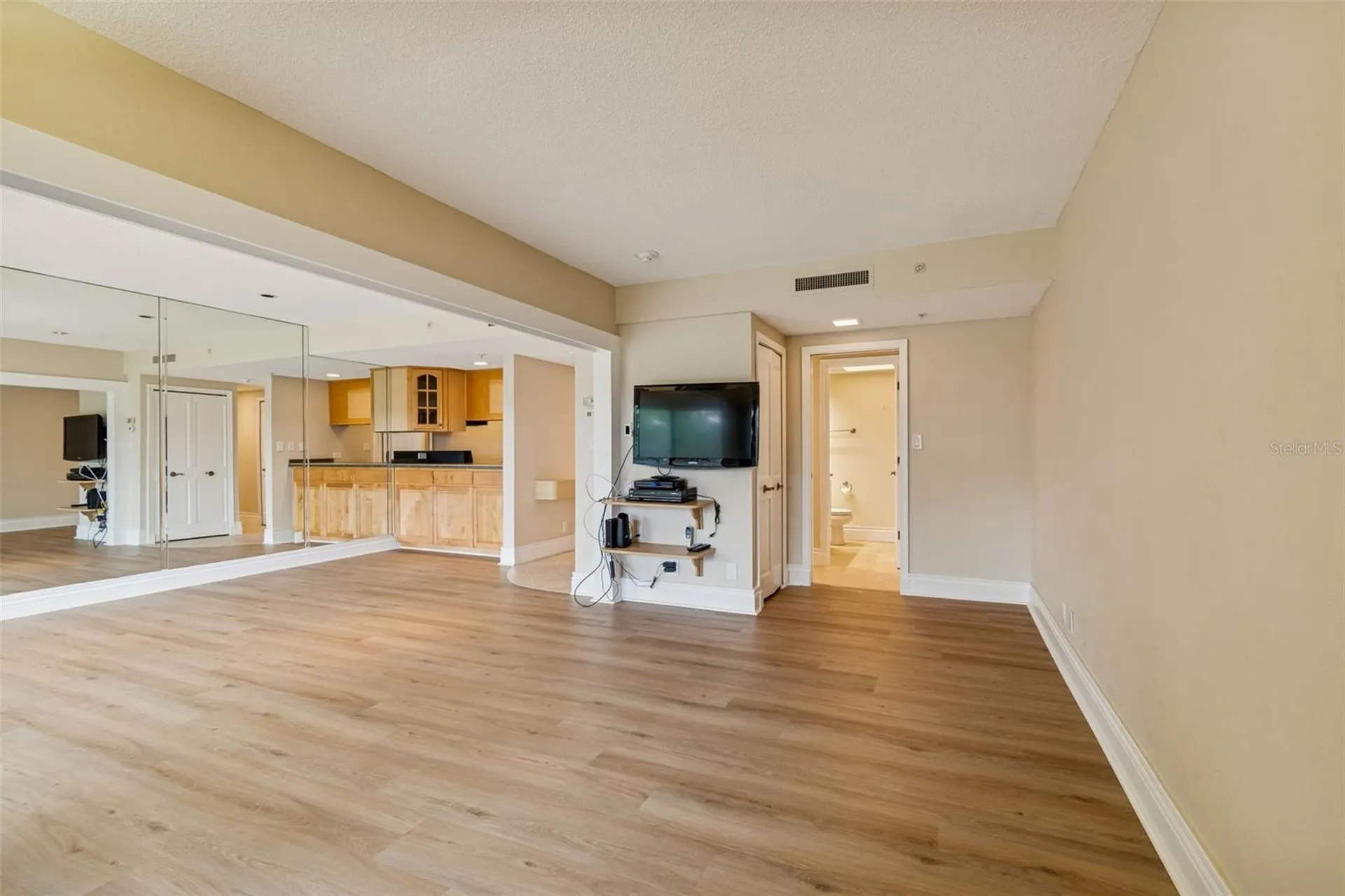 36750 Us 19 N Palm Harbor FL 34684