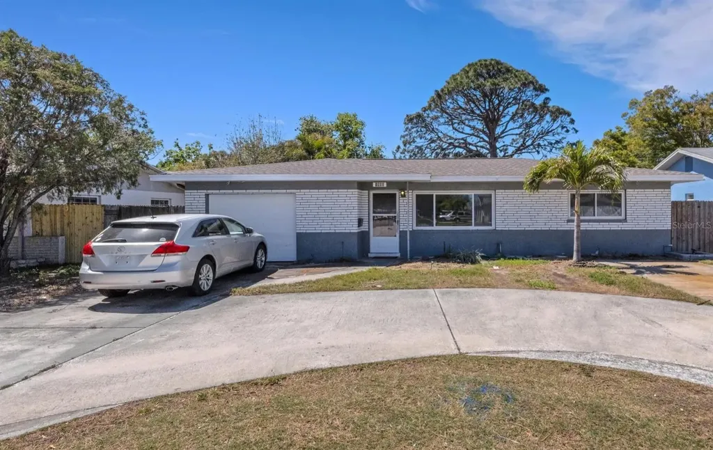 1988 58th Street N St Petersburg FL 33710