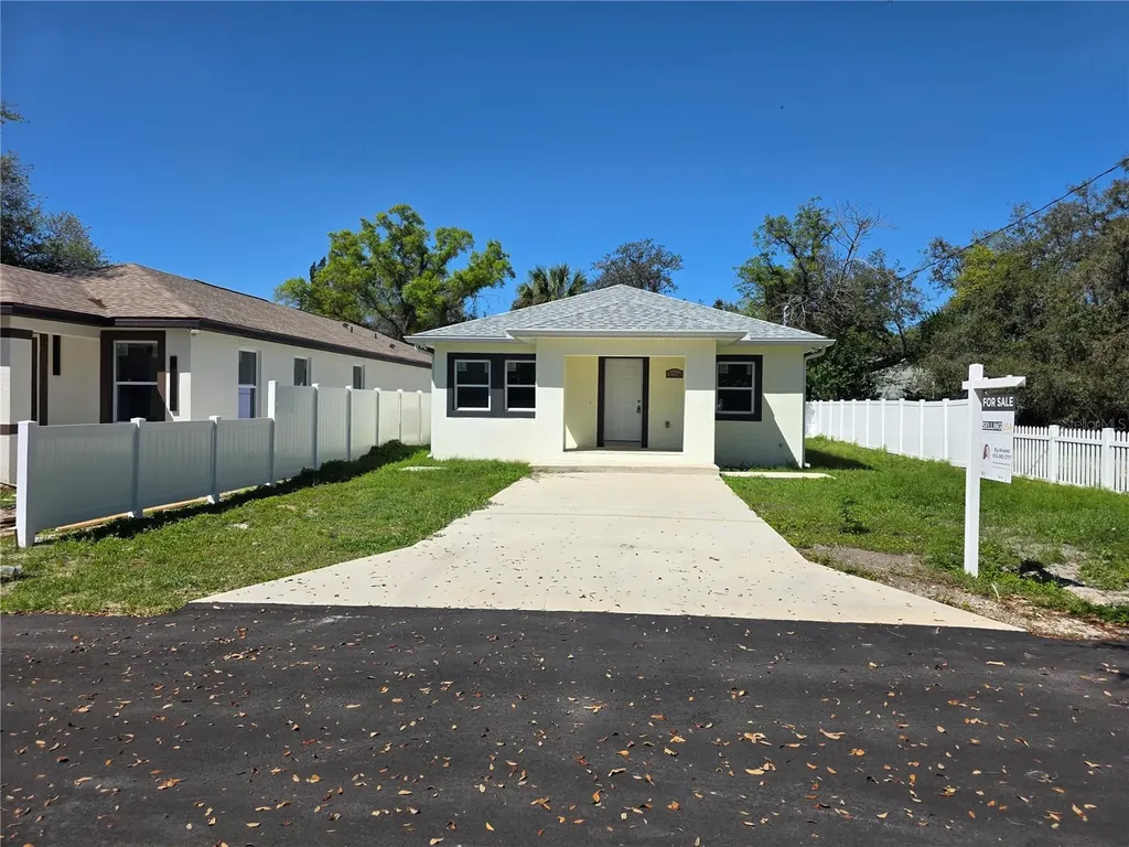 3704 Smith Tree Street Tampa FL 33619