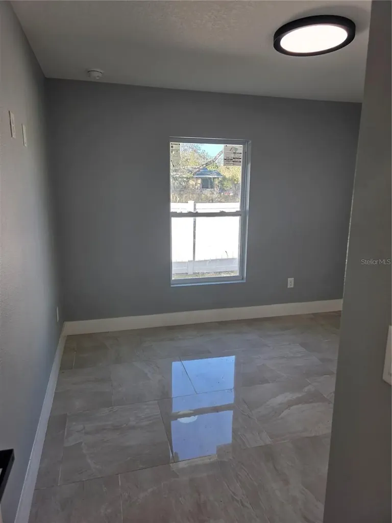 3704 Smith Tree Street Tampa FL 33619