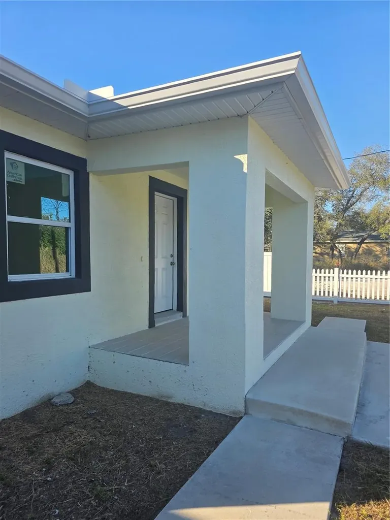 3704 Smith Tree Street Tampa FL 33619