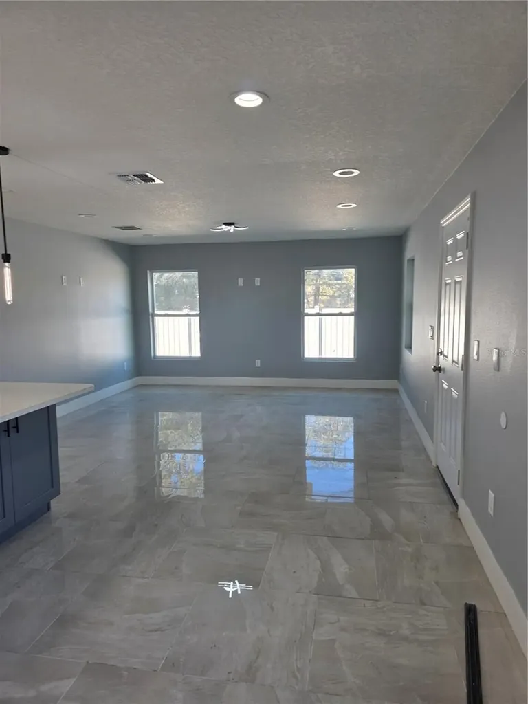 3704 Smith Tree Street Tampa FL 33619