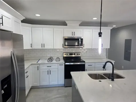 3704 Smith Tree Street Tampa FL 33619