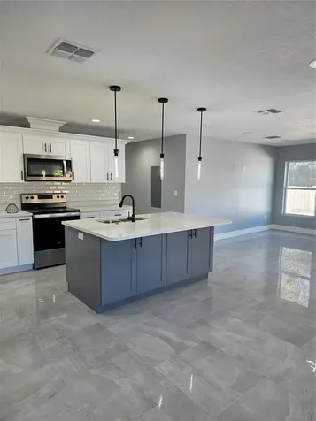 3704 Smith Tree Street Tampa FL 33619