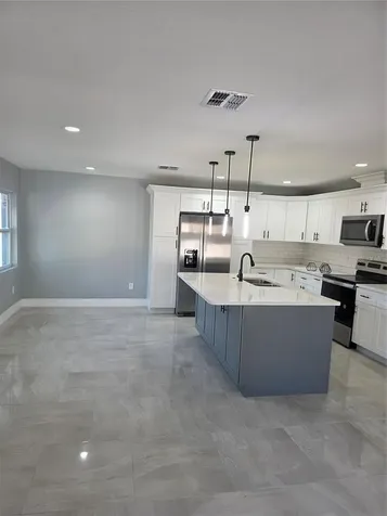 3704 Smith Tree Street Tampa FL 33619