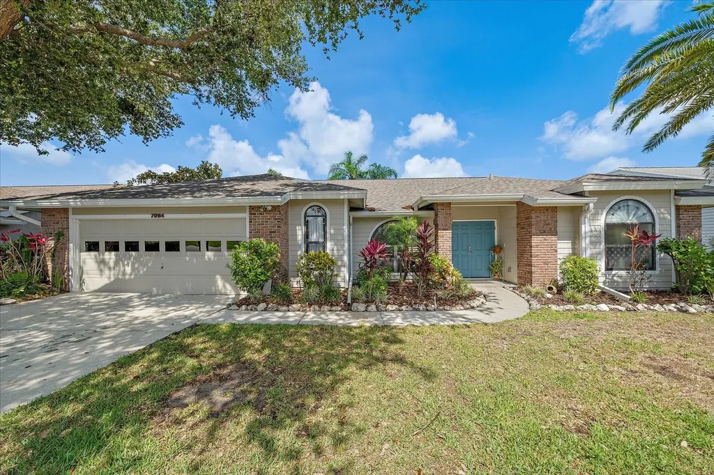 7984 Glenbrooke Lane Sarasota FL 34243