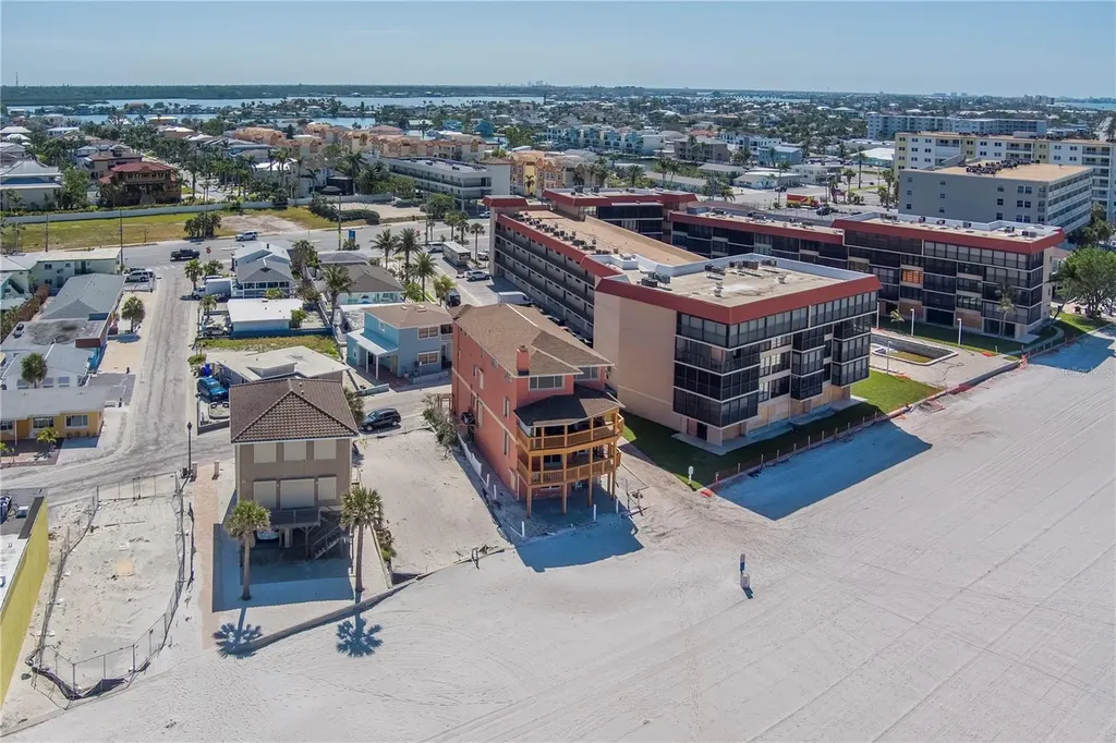 17606 Lee Avenue Redington Shores FL 33708