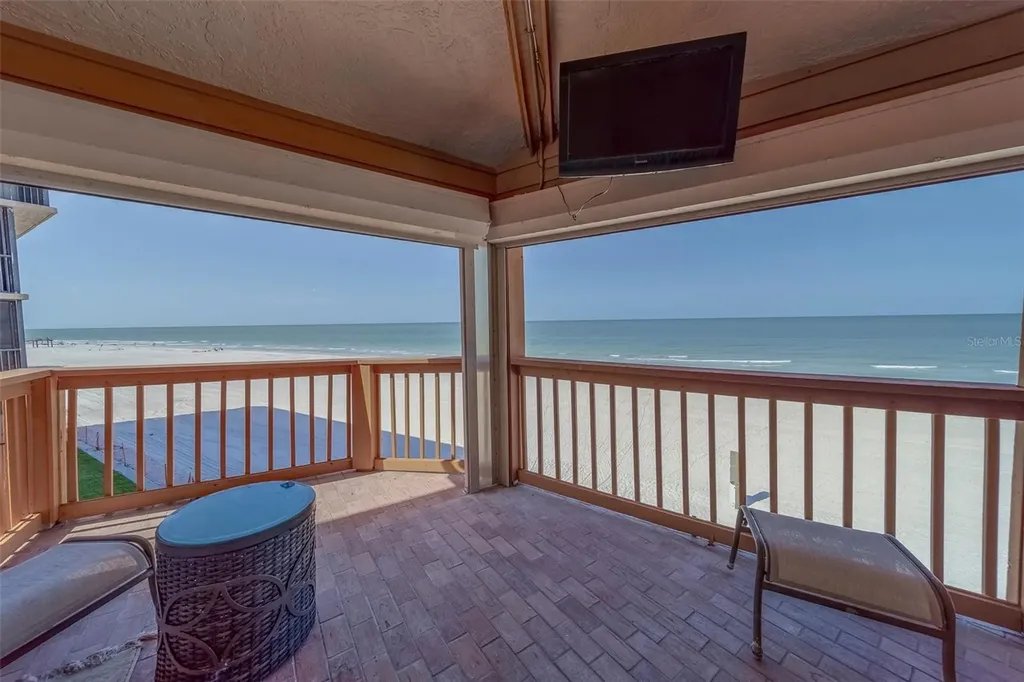 17606 Lee Avenue Redington Shores FL 33708