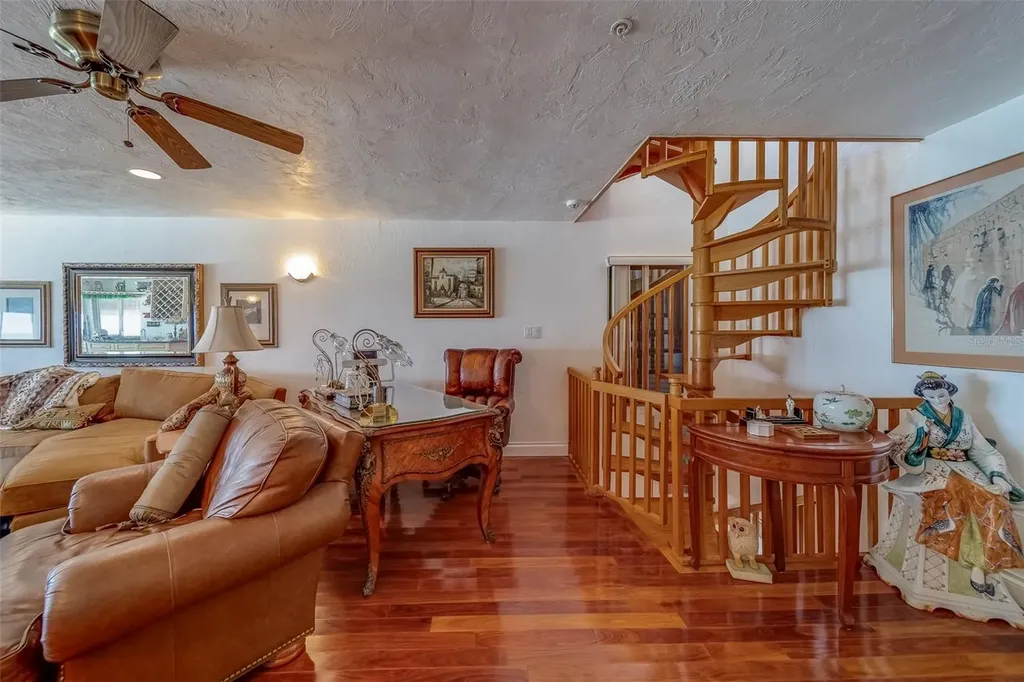 17606 Lee Avenue Redington Shores FL 33708