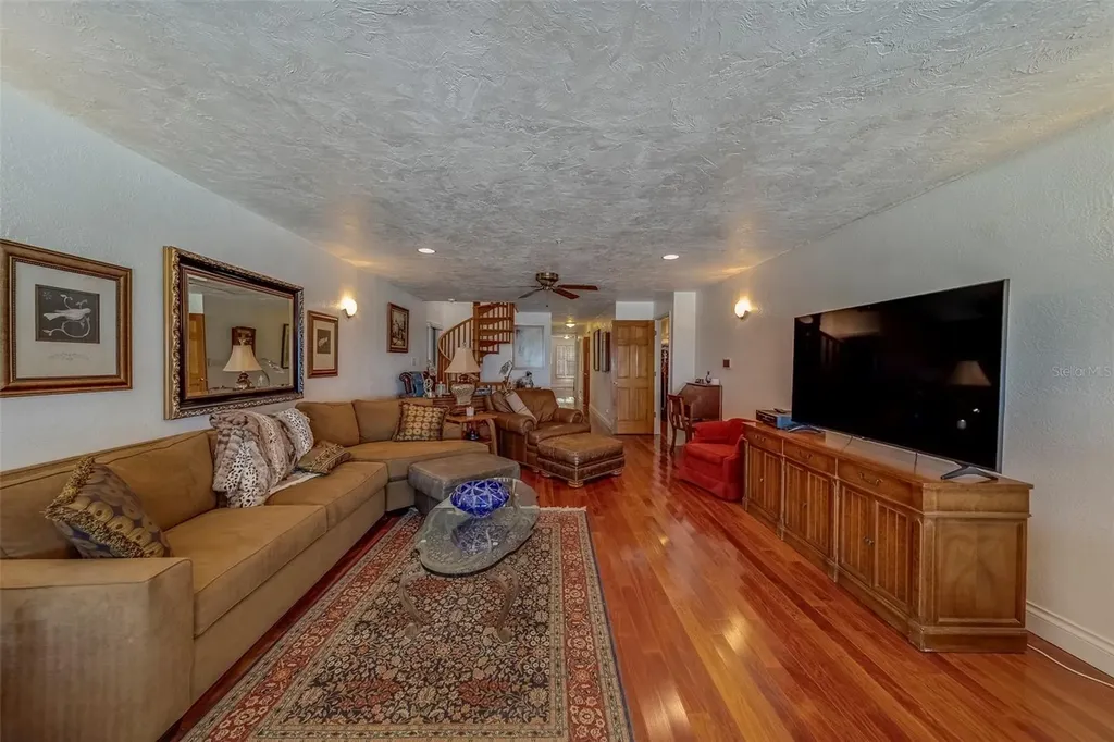 17606 Lee Avenue Redington Shores FL 33708
