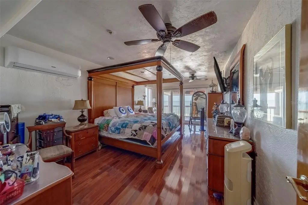 17606 Lee Avenue Redington Shores FL 33708